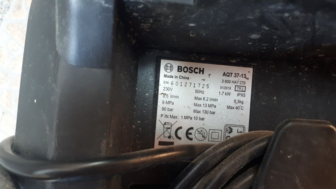 Водоструйка Bosch AQТ 37-13