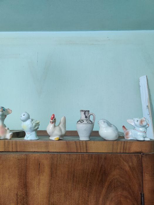 Vând bibelouri diferite modele și mărimi