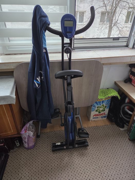 Bicicleta ergonomica pe post de cuier