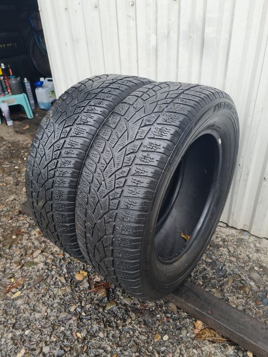 2 Anvelope de iarna *235/60R17*Dunlop*LICHIDARE STOC*75 Lei Buc*