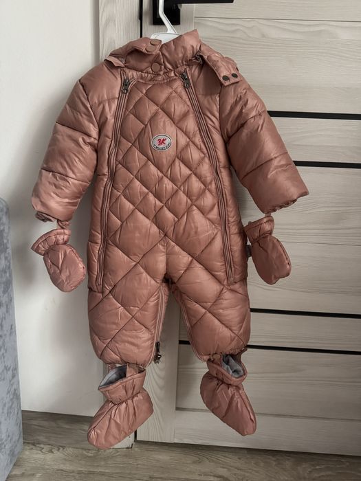 Продам комбинезоны зима