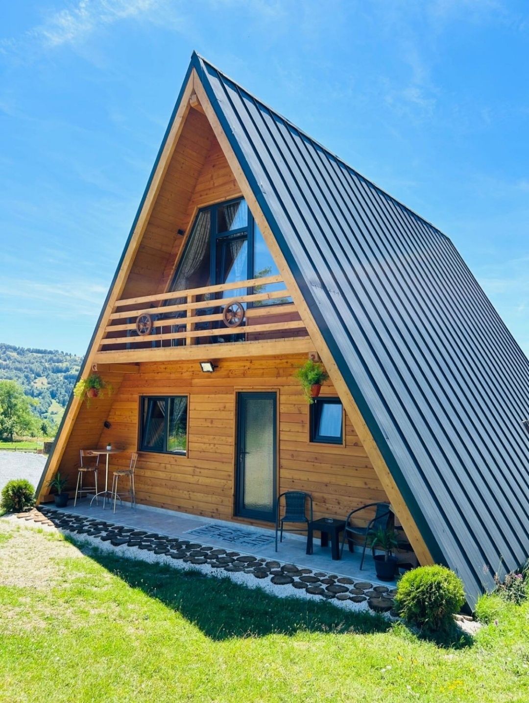 Cabane din lemn masiv diferite dimensiuni