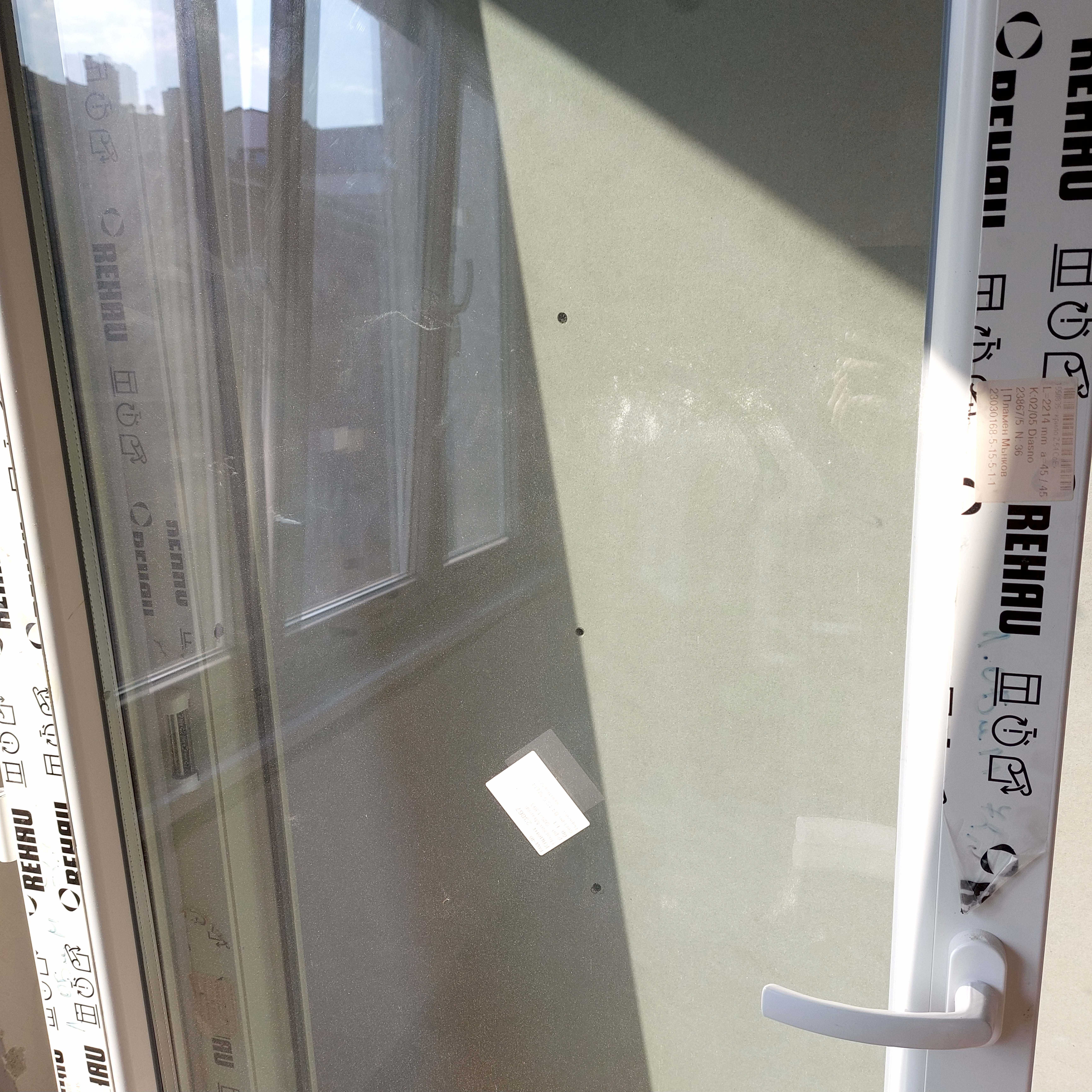 Нова PVC дограма Rehau, прозорци и врата, 3 броя (продажба и отделно)