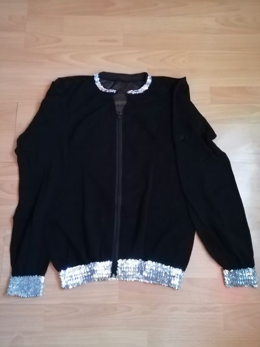 Costum de dans trei piese fete