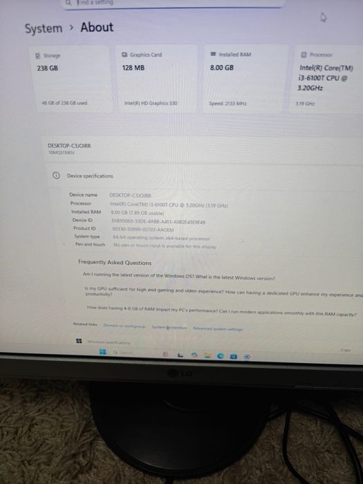 Vând miniPC i3-monitor 17 inci