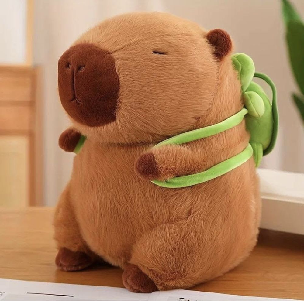 Плюшена играчка Капибара с раничка Костенурка, 40см
