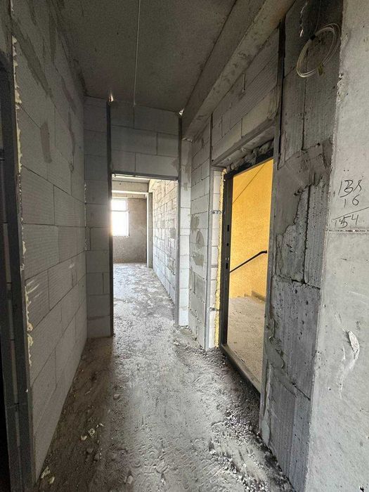 Продаётся просторная квартира 2/8/11 в новостройке Площадь: 75 м²