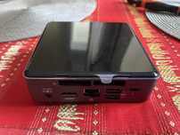 Mini desktop PC Intel NUC7i5BNK – i5, 8GB RAM, SSD, 4K aproape nou