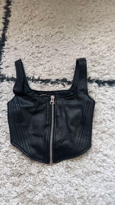 Top piele Bershka