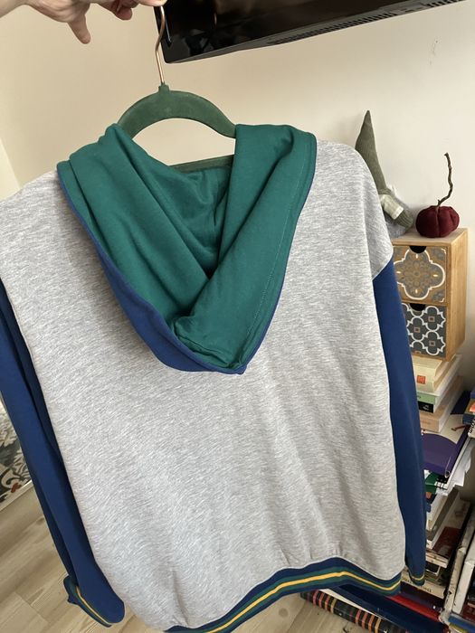 Бенетон Benetton момчешко суитчър бомбър