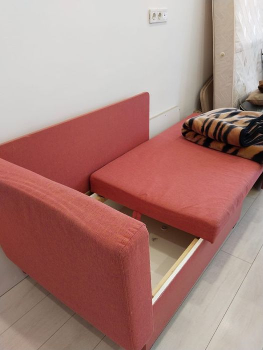 Кровать iKEA, односпальная.