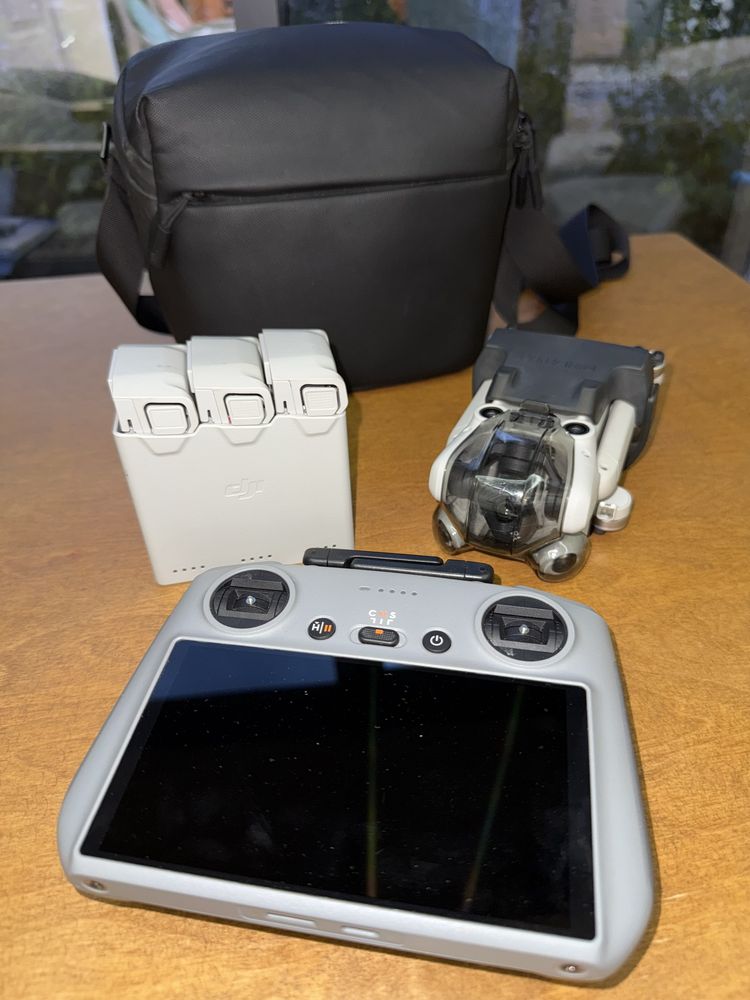 Дрон DJI 4 mini pro срочно продам
