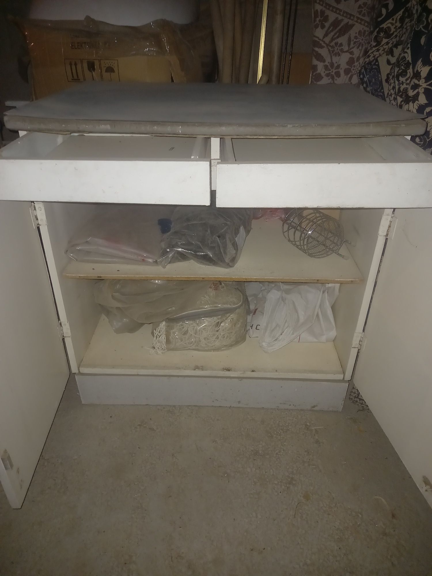 Стол шкаф для посуда