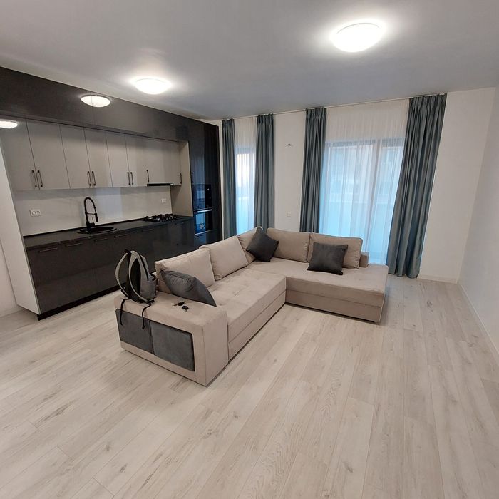 vând apartament 2 camere tip studio