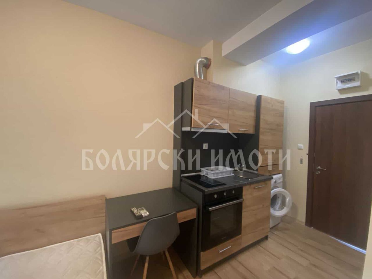Продава се Едностаен апартамент в Велико Търново, Бузлуджа - 20 кв.м за 1950 €/кв.м - Снимка #2