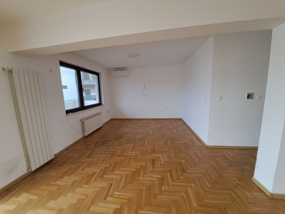 Дава се под наем Тристаен апартамент в София, Лозенец - 146 кв.м за 1050 € - Снимка #7