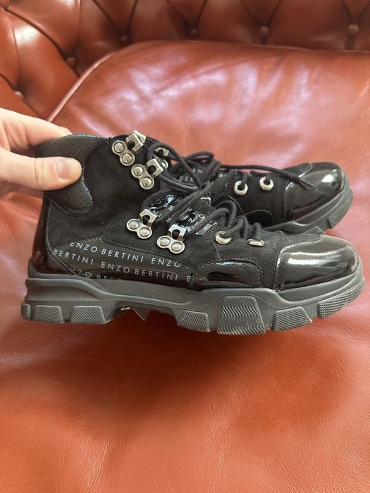 Ghete Enzo Bertini, aproape noi, piele, marimea 37.