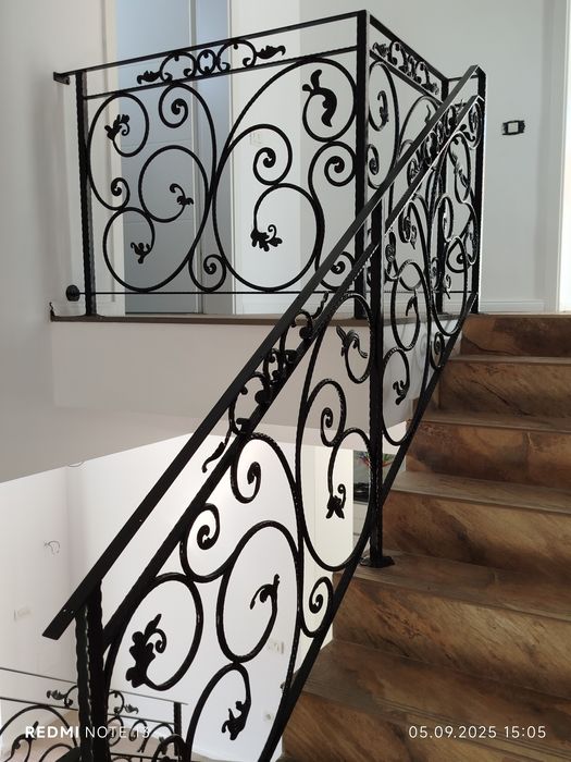Porti Garduri, Balustrazi Scări metalice 100 lei