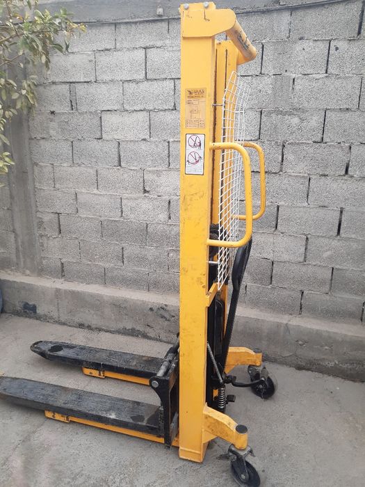 Продается Штабелер