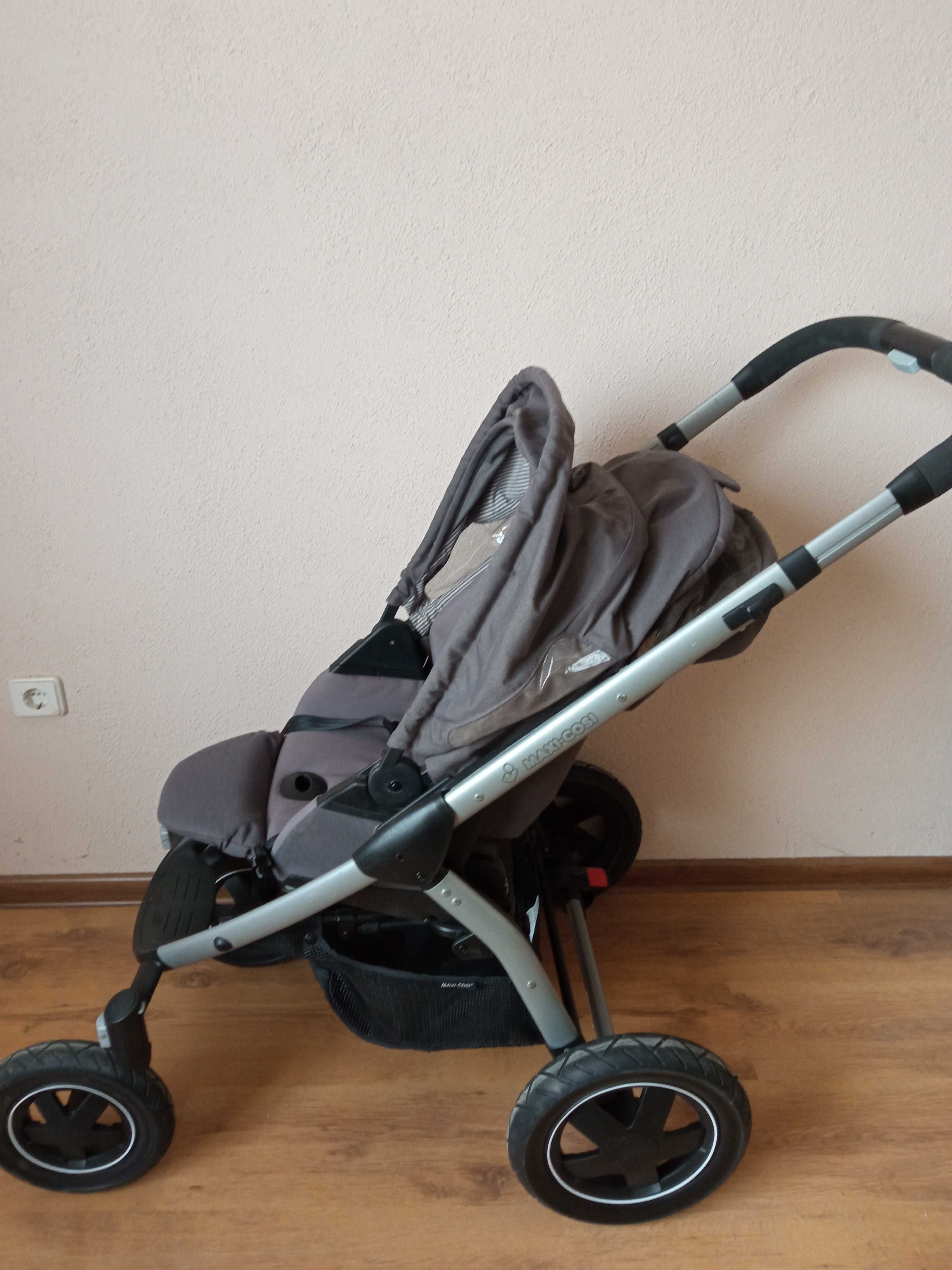 Бебешка количка Maxi Cosi(Mura Plus)три в едно.