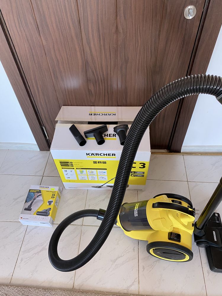 Karcher VC3 Прахосмукачка с кабел