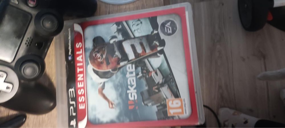 Плейстейшън 3 във  Перфектно състояние играно е само 4,5 пъти