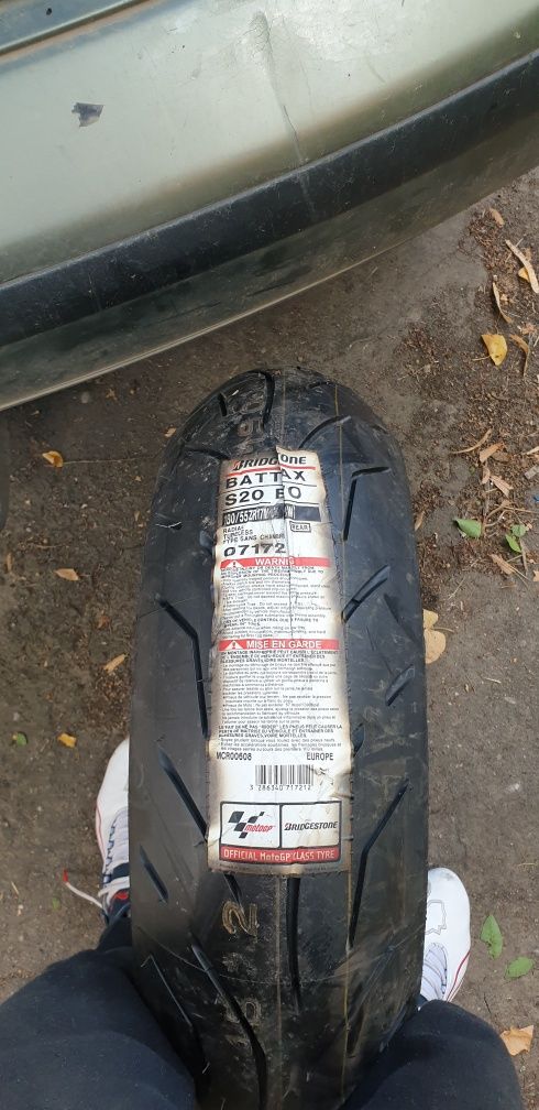 Anvelopa moto nou nouță