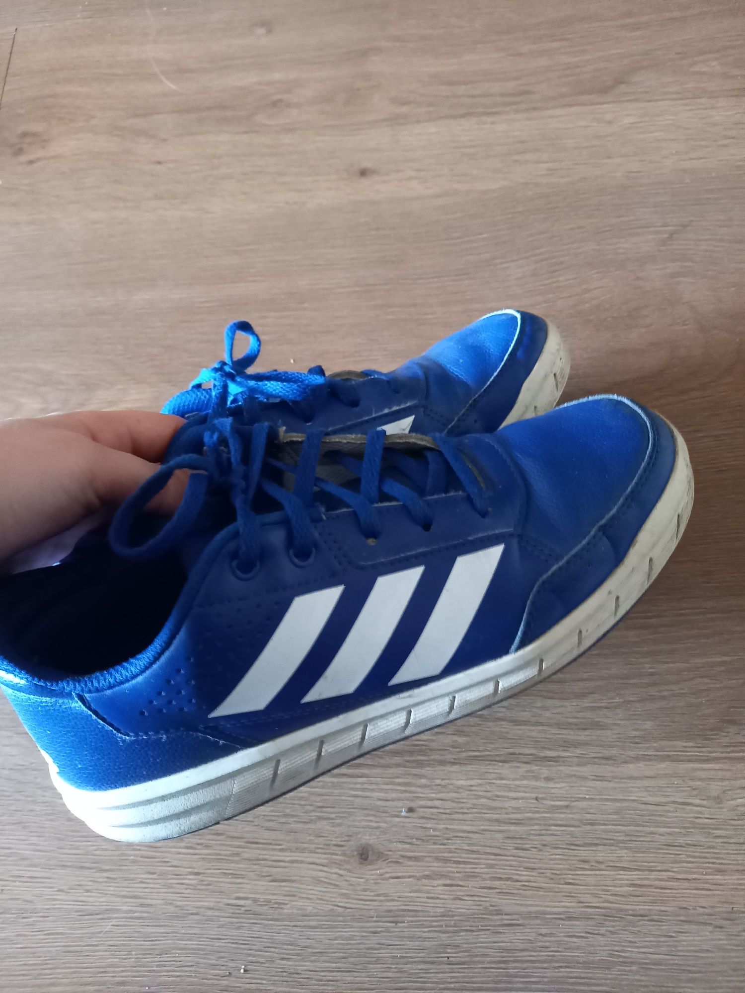 Papuci adidas copii 8-10 ani