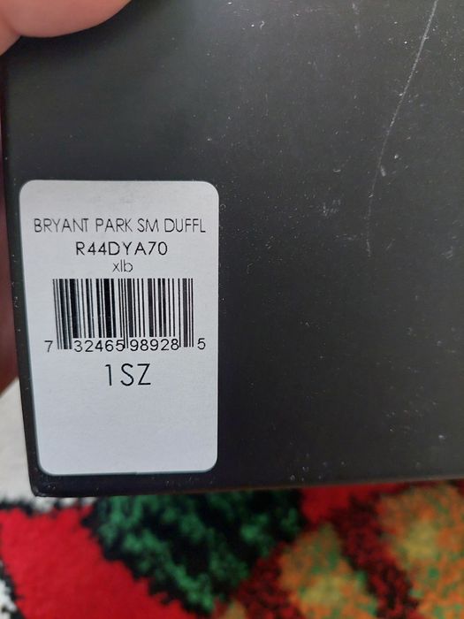 DKNY малка чанта с кард холдър