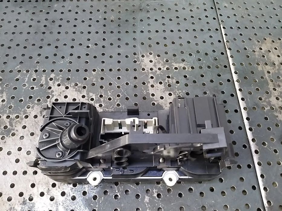Panou comanda clima ac vw caddy 3