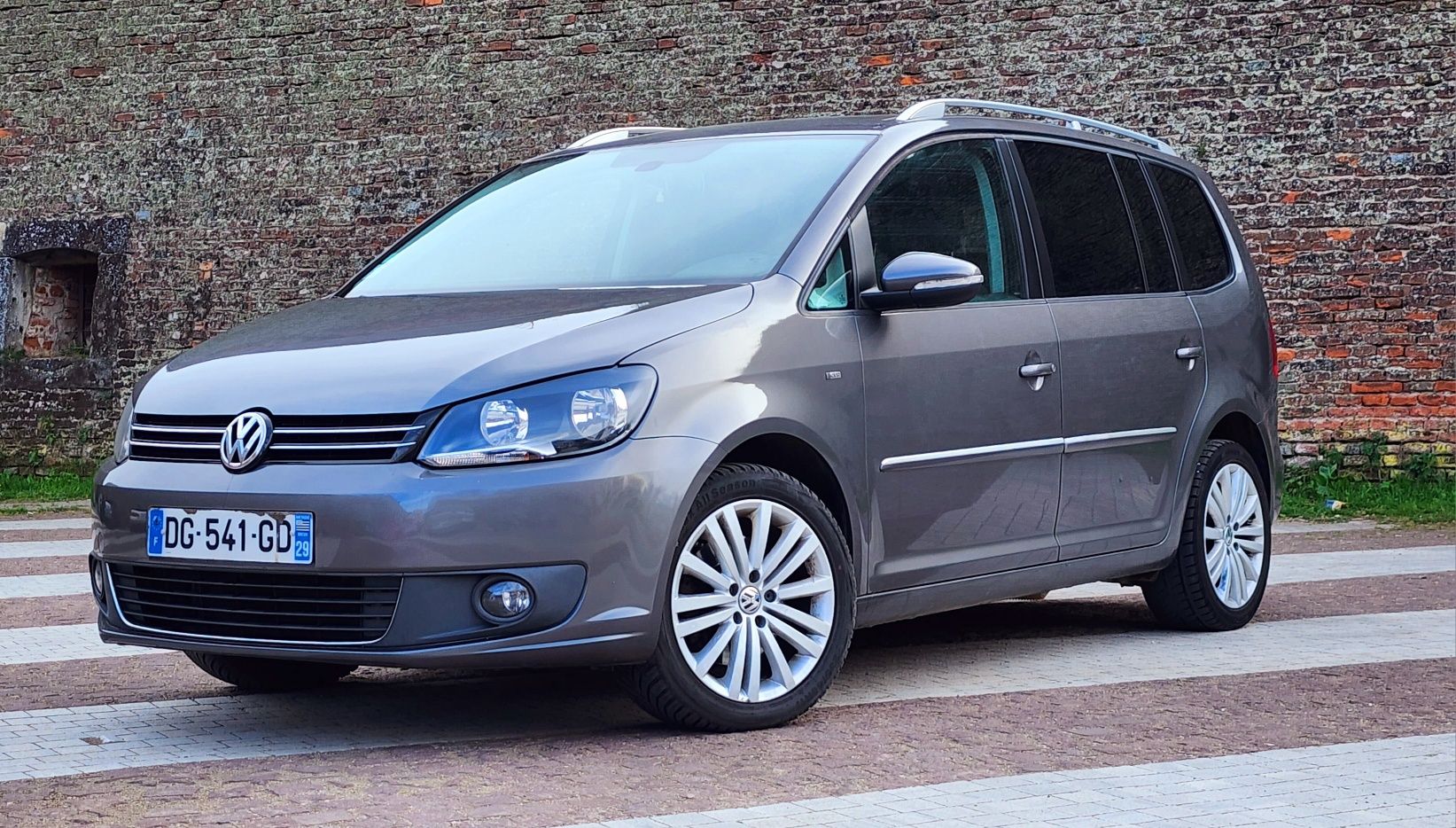 /// VOLKSWAGEN TOURAN Cup/// An 2015///