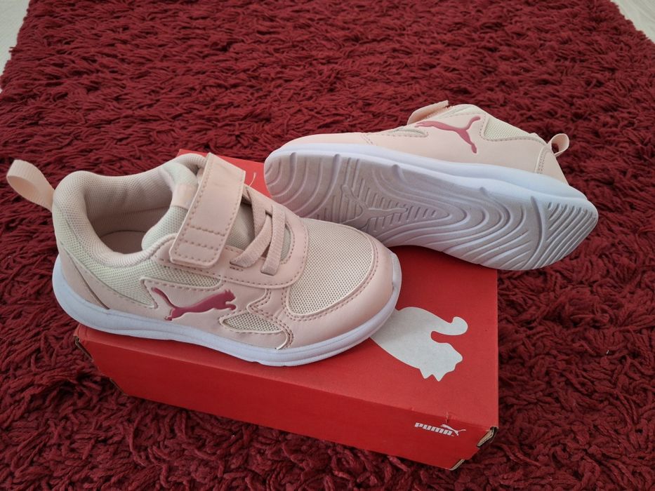 -Vând adidași PUMA nr. 27,5 pt copii-