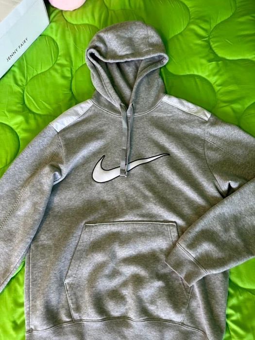 Сиво горнище Nike