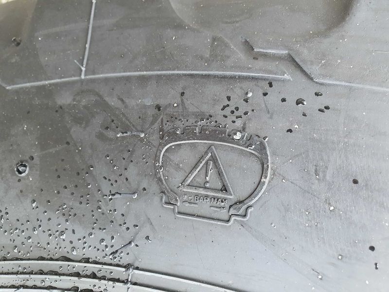 cauciucuri agricole 10PR OZKA pentru Deutz 16.9-28 diagonale XYT1