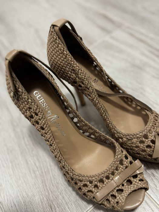 Pantofi Guess dama 39