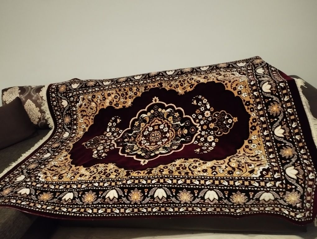 Okazie! Set, cuvertură persiană+2 carpete fotolii