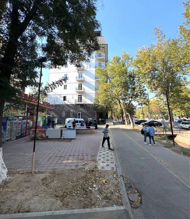 Uchtepa shirin choraxada nejiloy dokon sotiladi