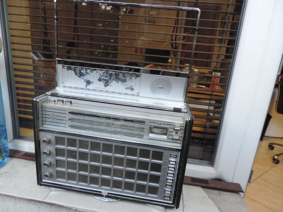 philips Antoinette Transworld de Luxe 22RL798   radio 1970 norelco