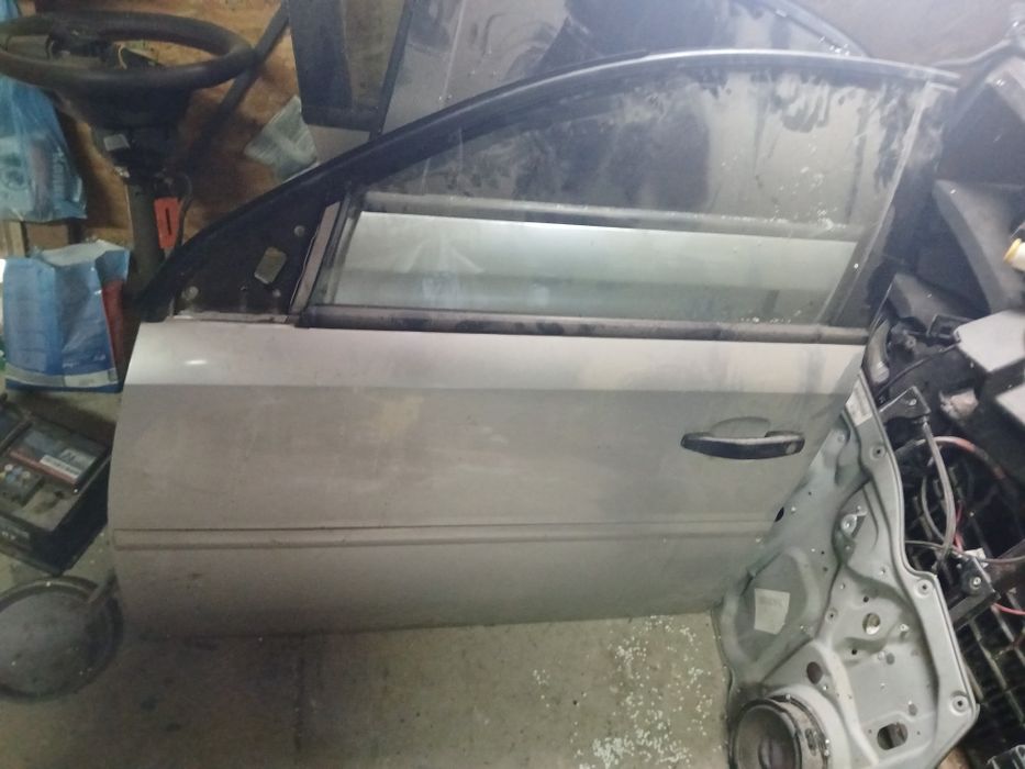 Vând portiere opel vectra c 2.0 sedan