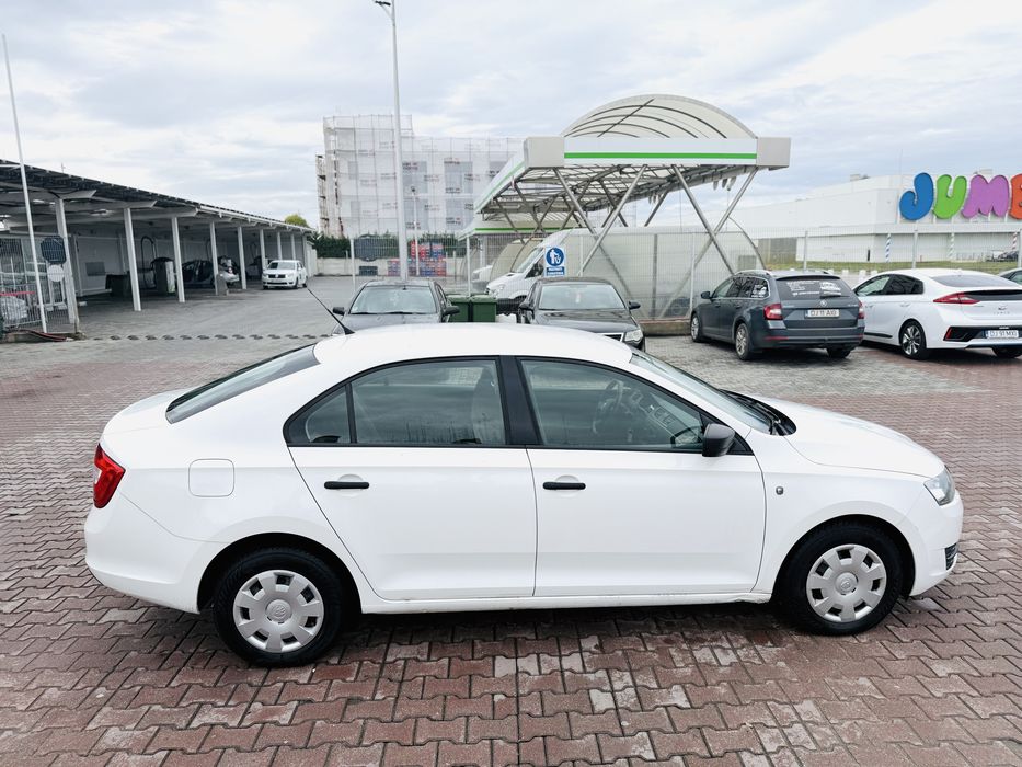 Vand skoda rapid motor 1.2 benzina anul fabricatie 2013