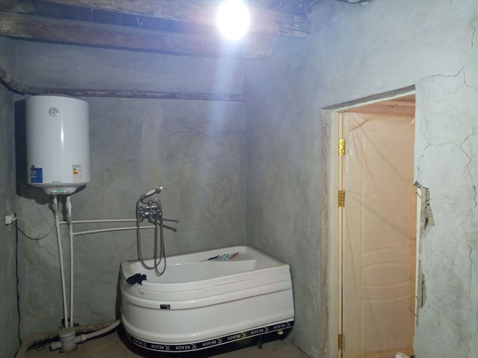 Карманада ховли сотилади