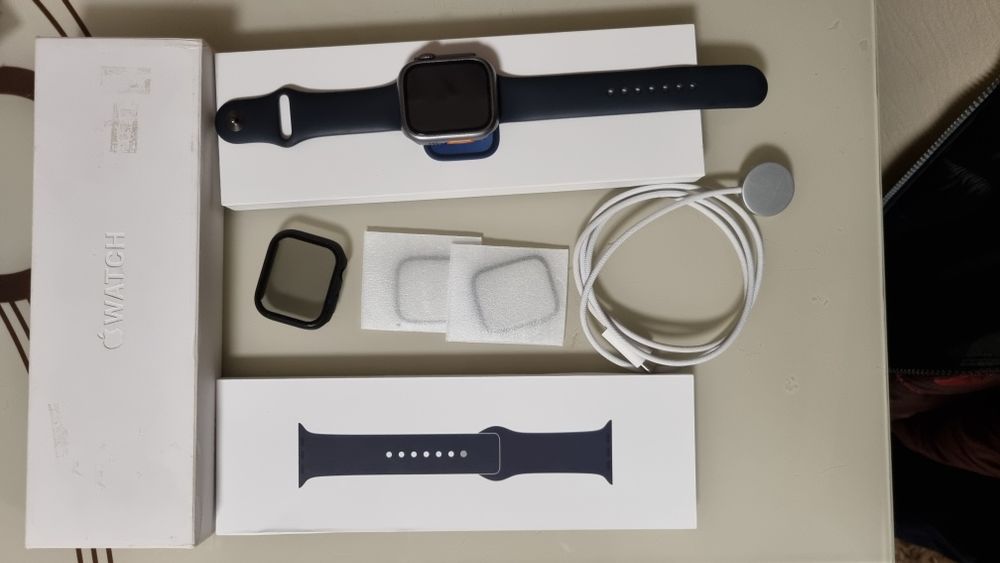 Apple Watch Seria 9 45 mm Nou