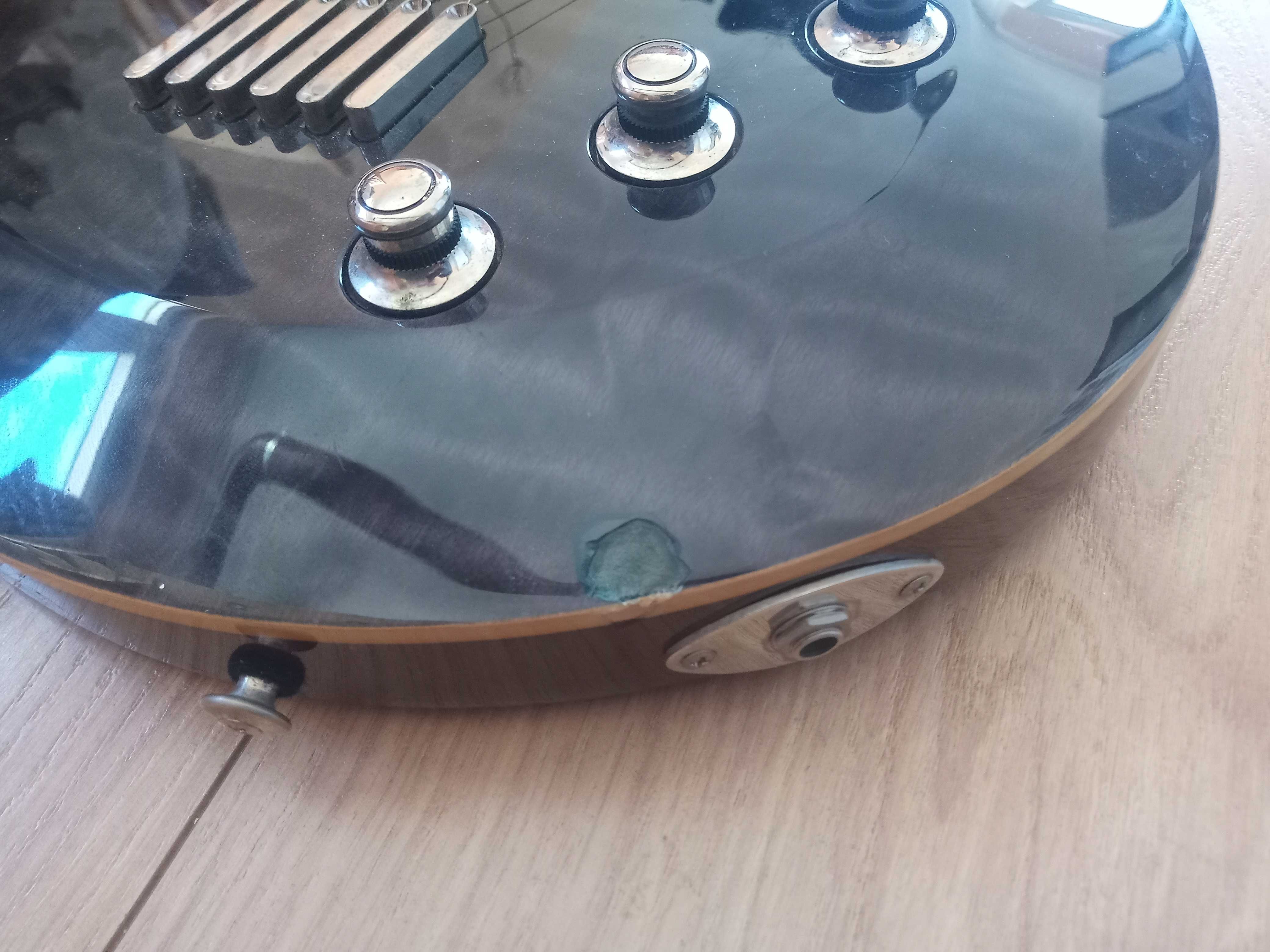 Продавам електрическа китара Yamaha AES-920 с адаптери Seymour Duncan