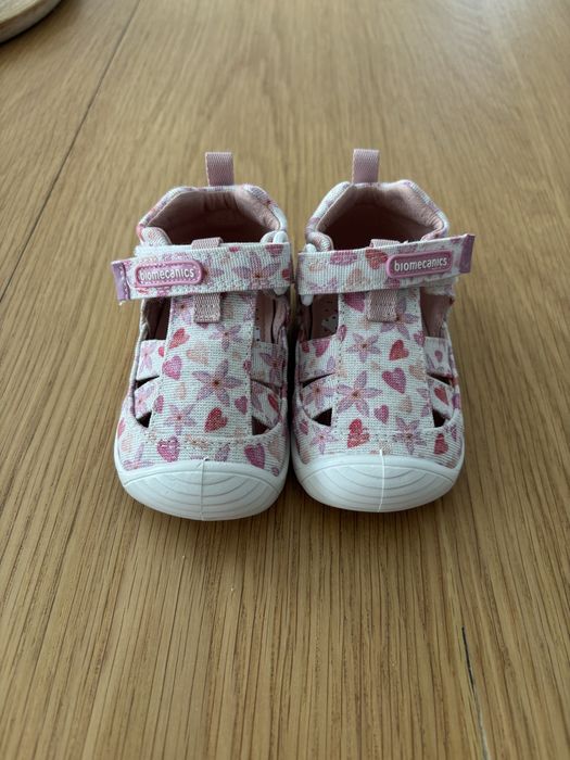 Sandale Biomecanics noi