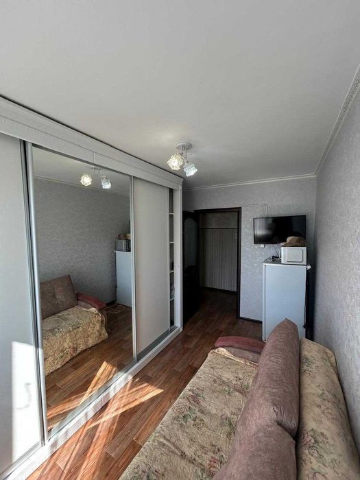 Продам 2-х комнатную квартиру в центре города, с мебелью СРОЧНО