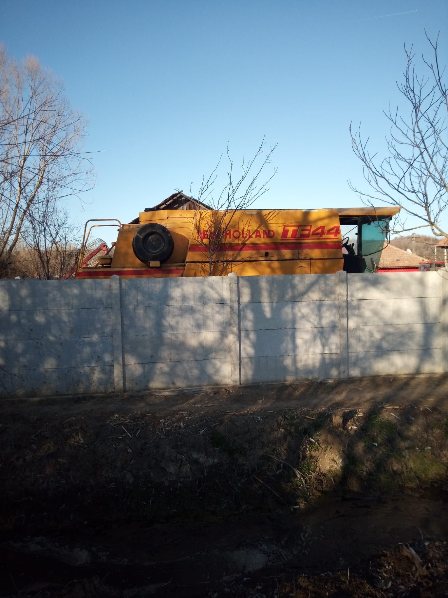 New Holland TF44
