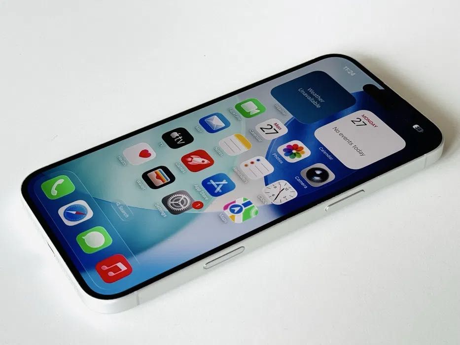 НОВ Iphone 16 Plus 256GB White Гаранция 1 година