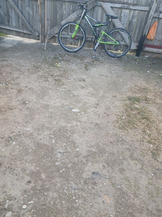 Vând bicicletaaa
