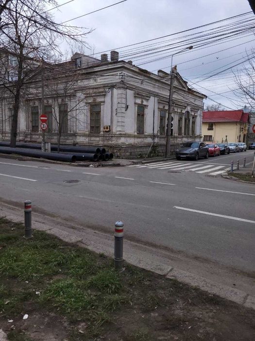 Casa cu teren 978 mp strada Domneasca