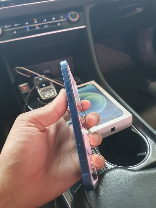 IPhone 12 каропка бар 128гб